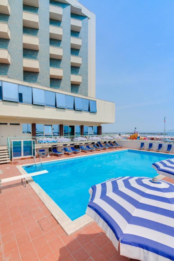 Hotel Majestic Белларія-Іджеа-Марина Екстер'єр фото