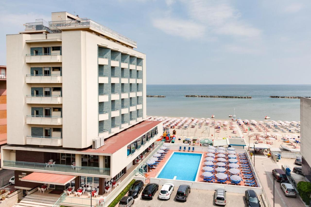 Hotel Majestic Белларія-Іджеа-Марина Екстер'єр фото