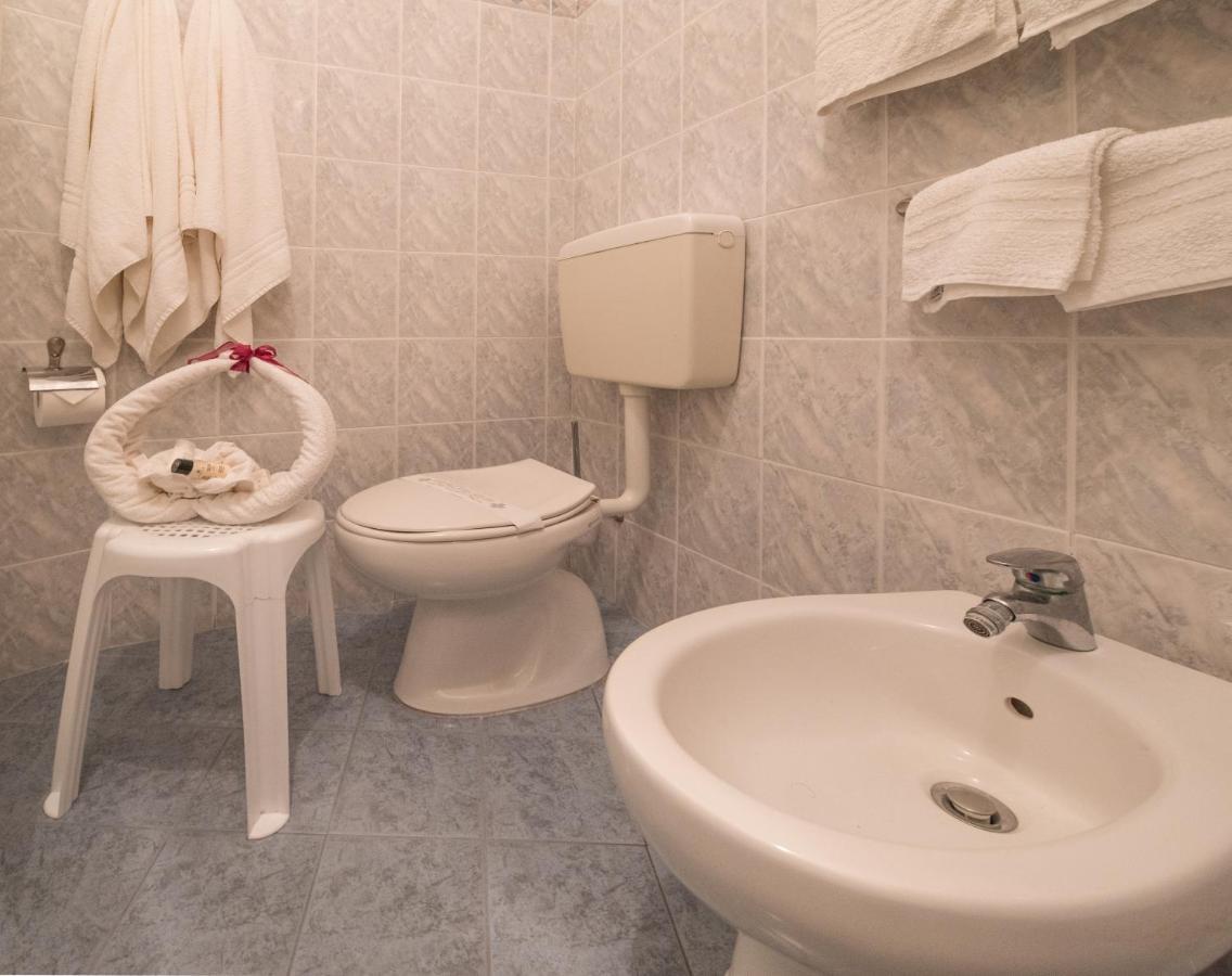 Hotel Majestic Белларія-Іджеа-Марина Екстер'єр фото